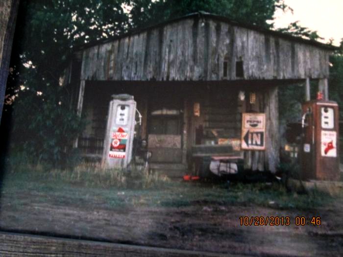 great_old_gas_station.jpg