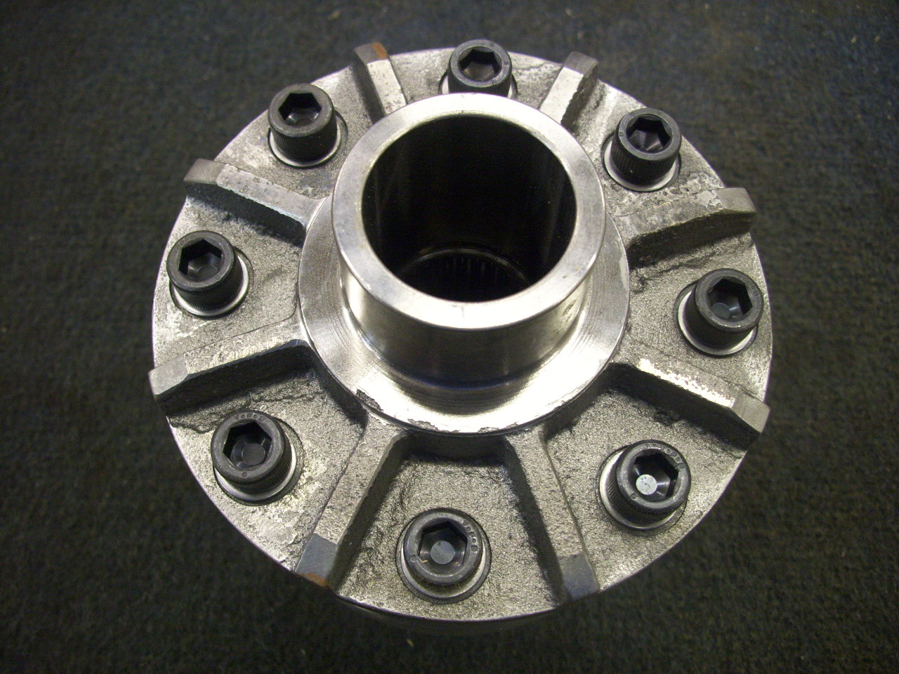 Halibrand V8 2 Spider Differential 2.JPG