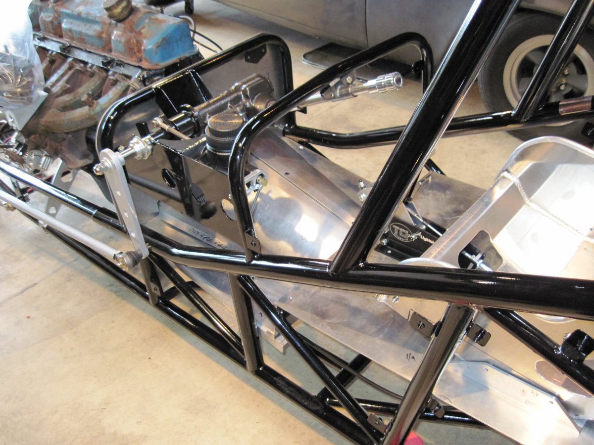 HAMB Dragster Floor.jpg