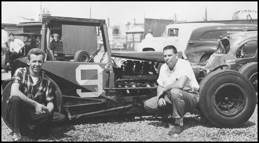 Hazens-First-Supermodified-at-the-CNE-back-in-1960-1962.-1.jpg