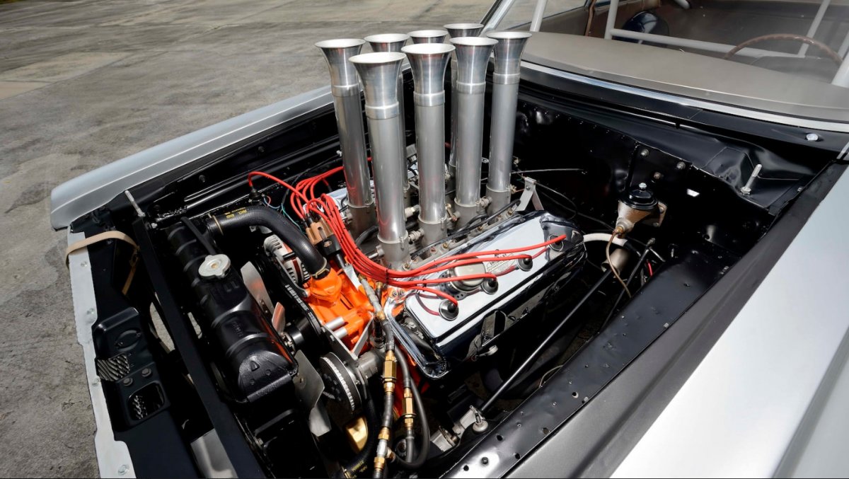 hemi dandy int.jpg