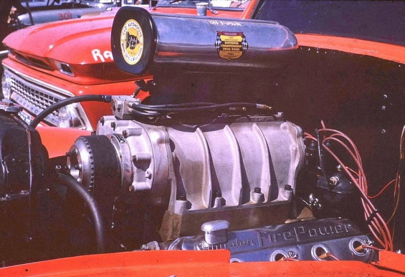 hemi14 int.jpg