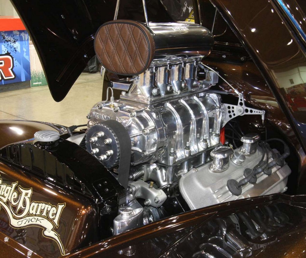 hemi15int.jpg