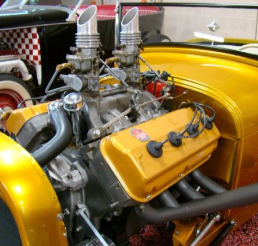 hemi27 int.jpg