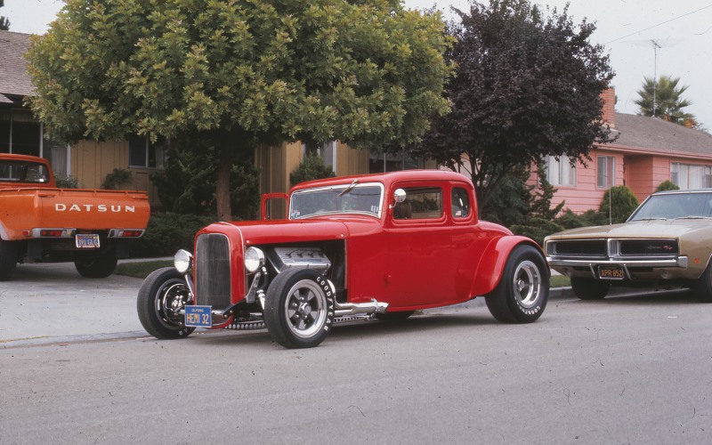 HEMI32 Coupe heading to Andy's Picnic  (Aug '73).jpg