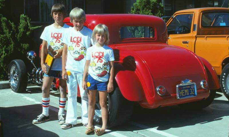 HEMI32 & Siblings (circa 1975).jpg