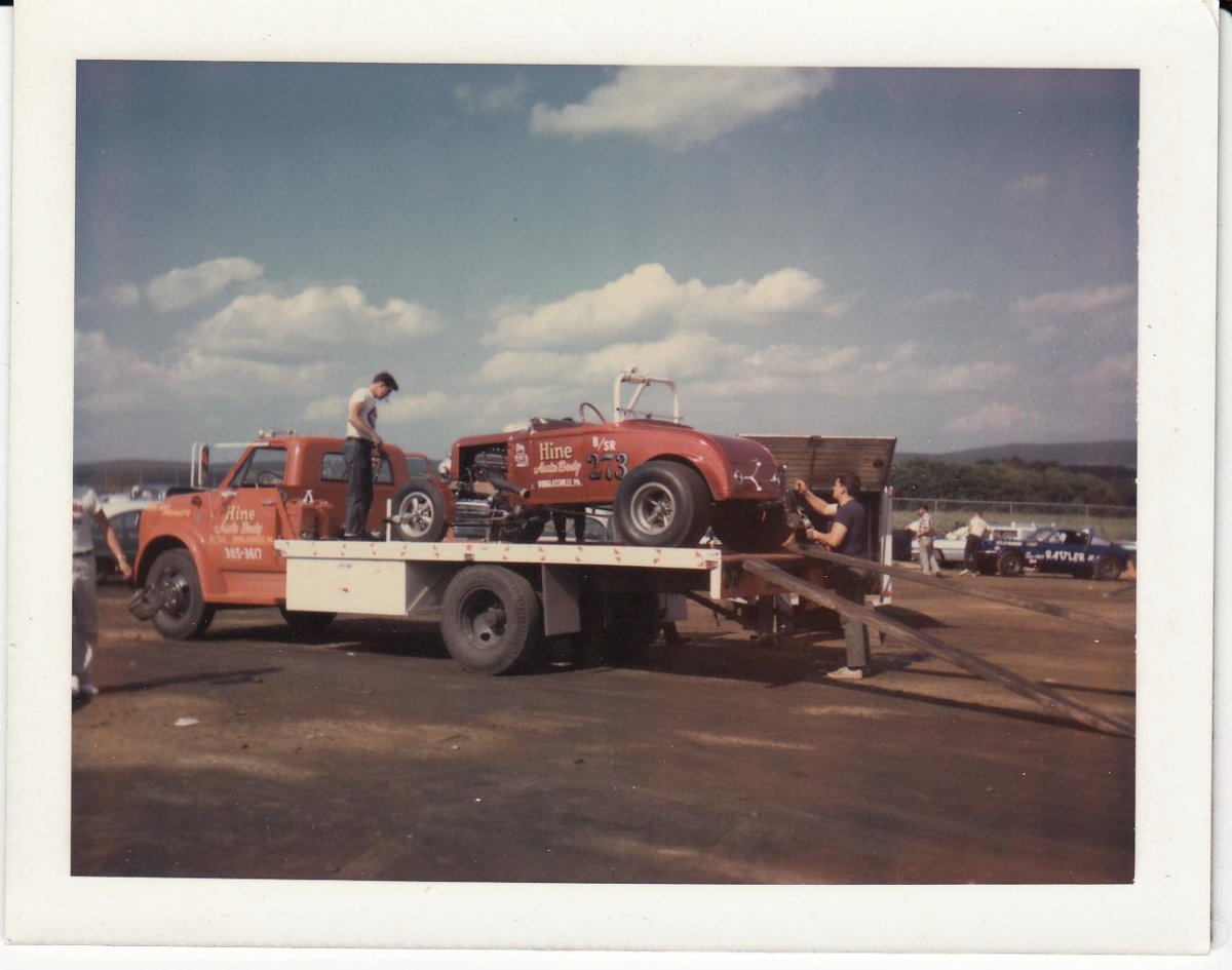 HINE AUTOBODY FORD - NUMEDIA AUG 68.JPG