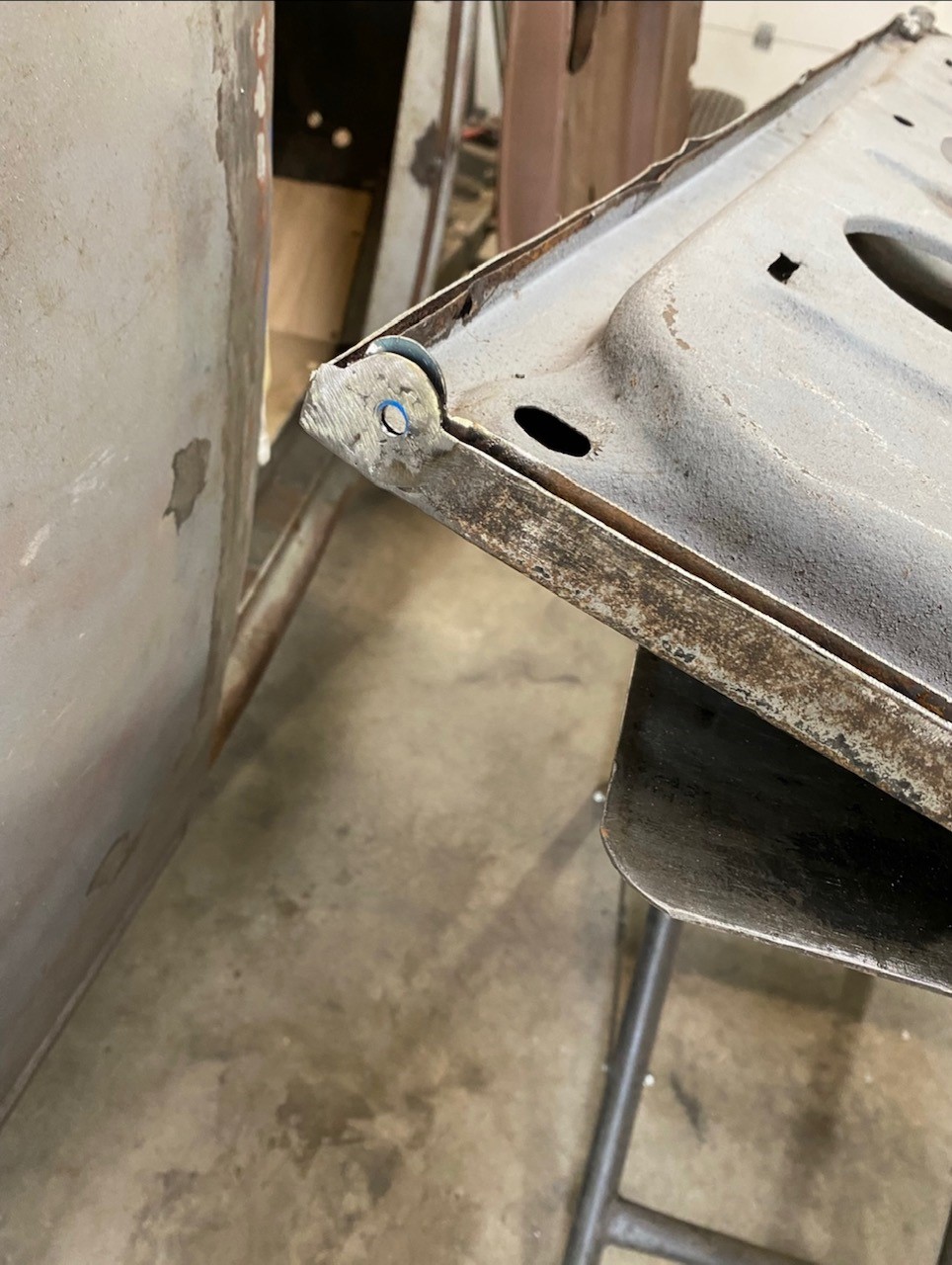 hinge hole.jpg