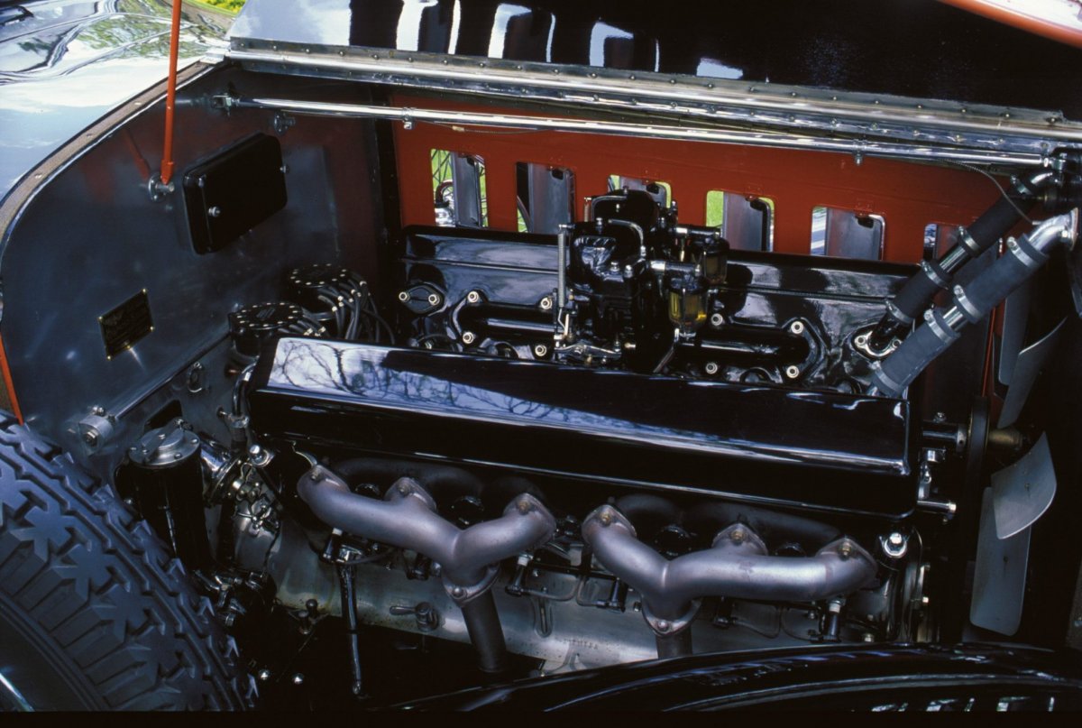 Hispano-Suiza-1936-DIeteren-Freres-bodied-convertible-Victoria-9424cc-V12-Engine.jpg