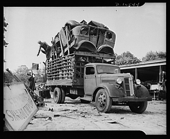 historic_american_junkyard_and_crash_photos08.jpg