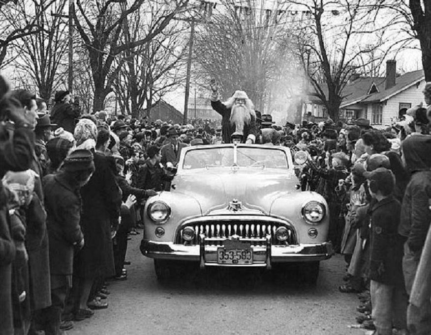 holiday Christmas car 1952 Buick Santa Claus Christmas parade.jpg