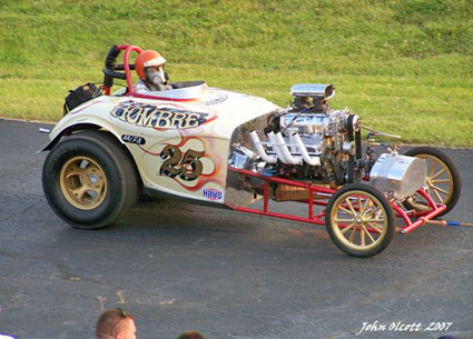 Hombre-Hilton-Fam-parade.jpg