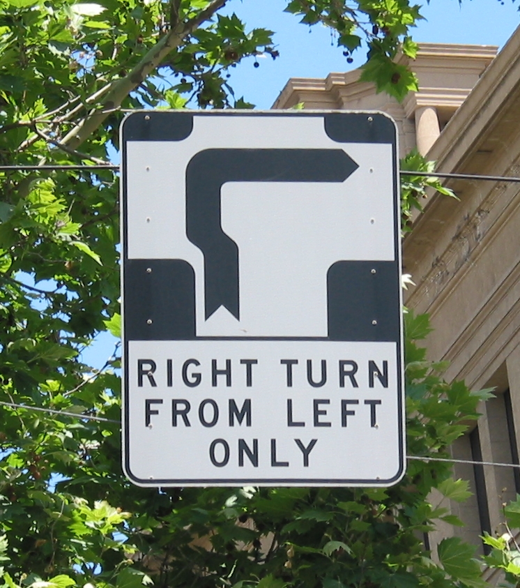 Hook_Turn_Sign_Melbourne.jpg