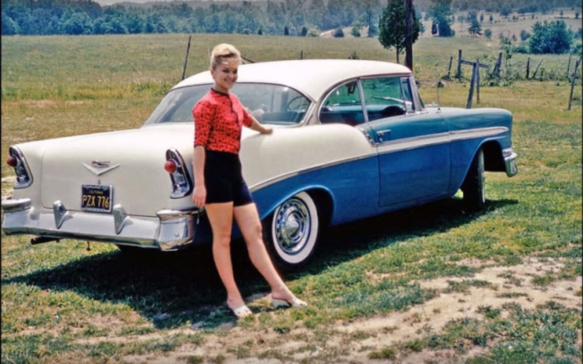 HotChick56.JPG