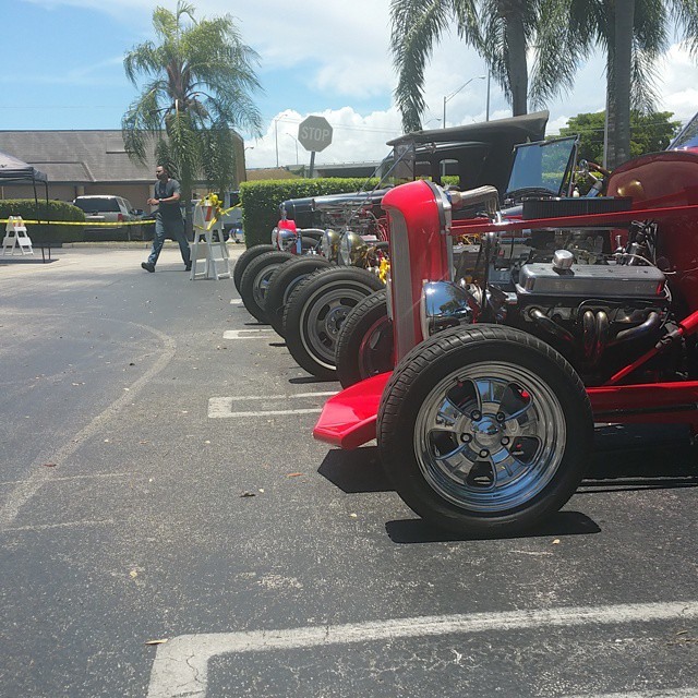 hotrodNharleys1.jpg