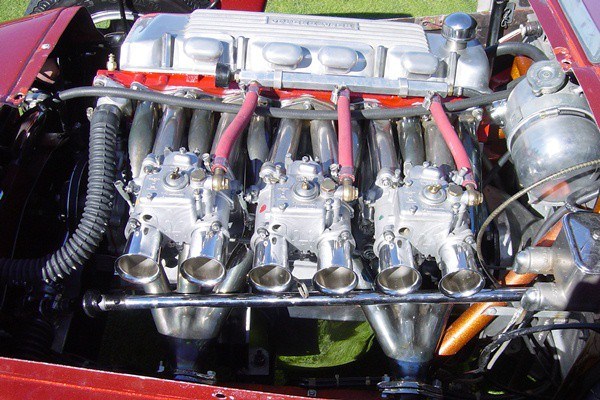 induction XR6-Chrysler-Slant-Six-with-three-sidedraft-Weber-carbs- i.jpg