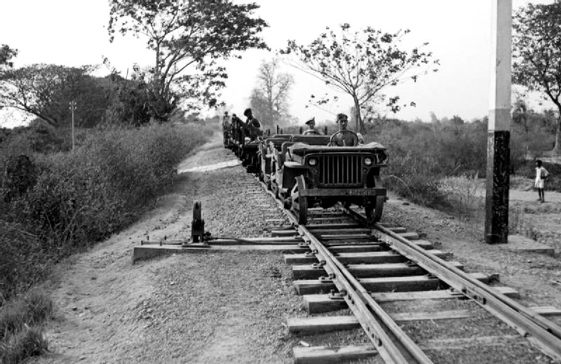 jeep-train-7.jpg