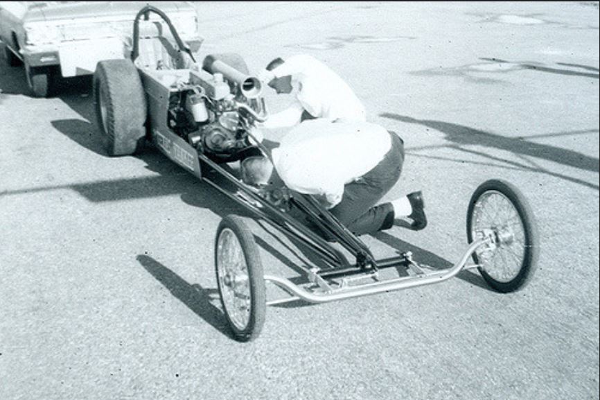 Jerry Agrima & Don Murphey make some adjustments on their D DragsterTexas Yankee DDragster.JPG