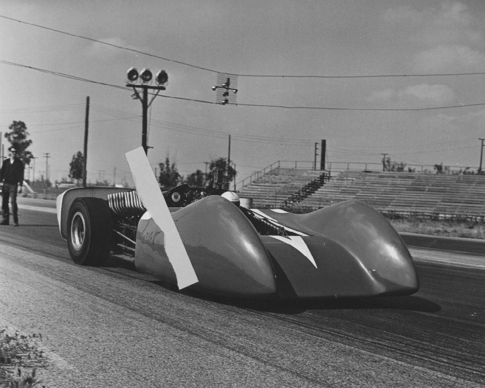Jocko V-12 Streamliner (7) testing @ Carlsbad dragstrip.jpg