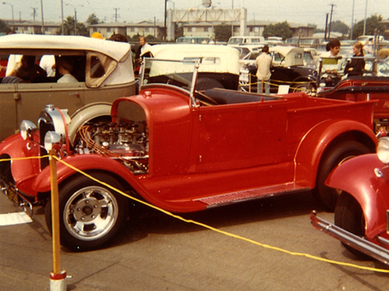 Joe Cardoza RPU @ 1973 LA Roadsters Show.jpg