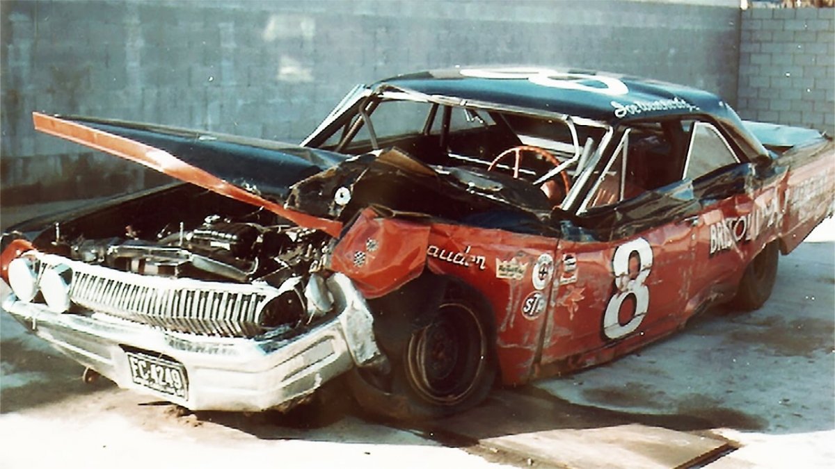 joseph-joe-weatherly-fatal-crash-at-riverside-speedway-19-january-1964-nascar.jpg