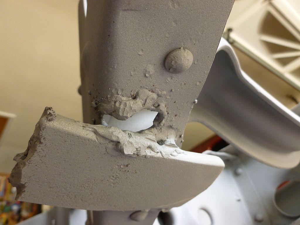 June 1 frame damage #3  R.jpg