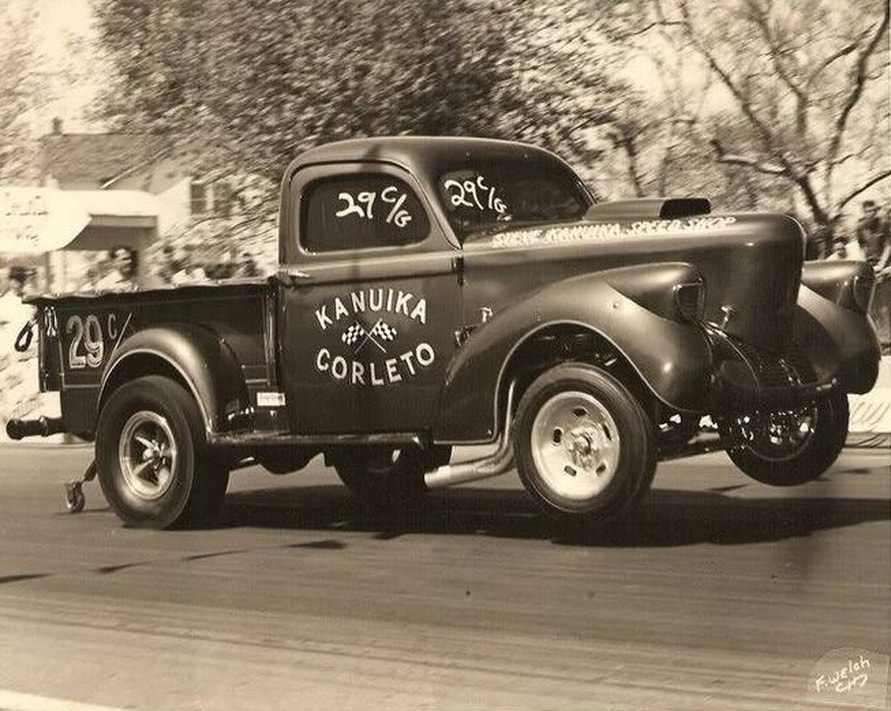 Kanuika Corleto gasser.jpg