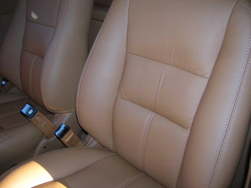 Kens new upholstery 006.JPG