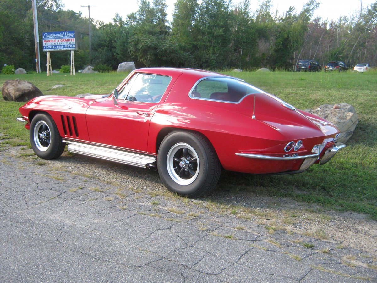 Kevin\'s 66 Corvette coupe 2.JPG