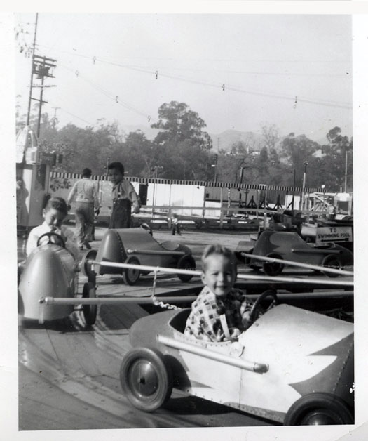 kiddie ride.jpg
