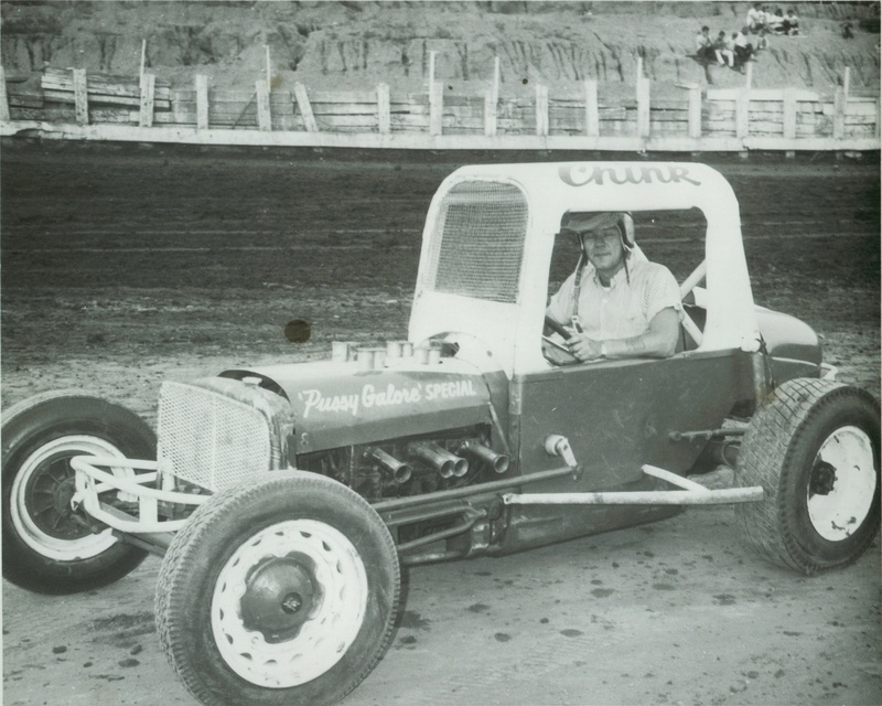 Kornewald Driver (Chink & Dorothy Strong )owners 1966 Danville Speedway.jpg