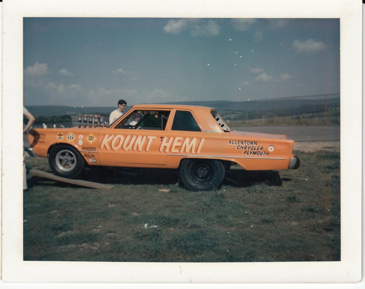 KOUNT HEMI - NUMEDIA SEPT 67.JPG