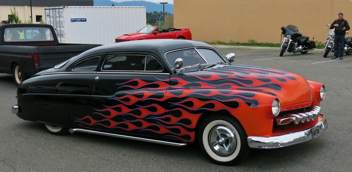 KUSTOME (1).jpg
