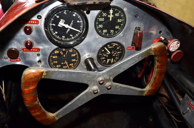 Lakester-cockpit2.jpg