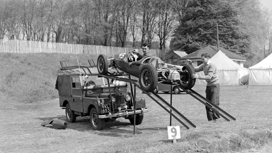 landrover.jpeg