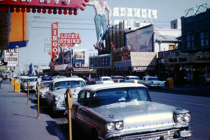 las-vegas-1960s-4.jpeg