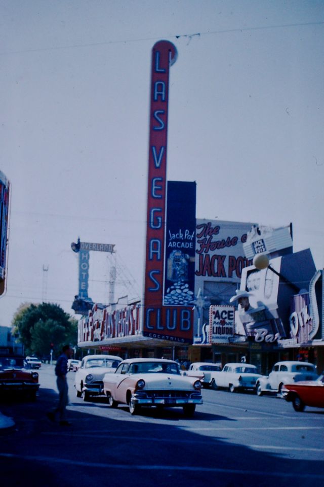 las-vegas-1960s-6.jpeg