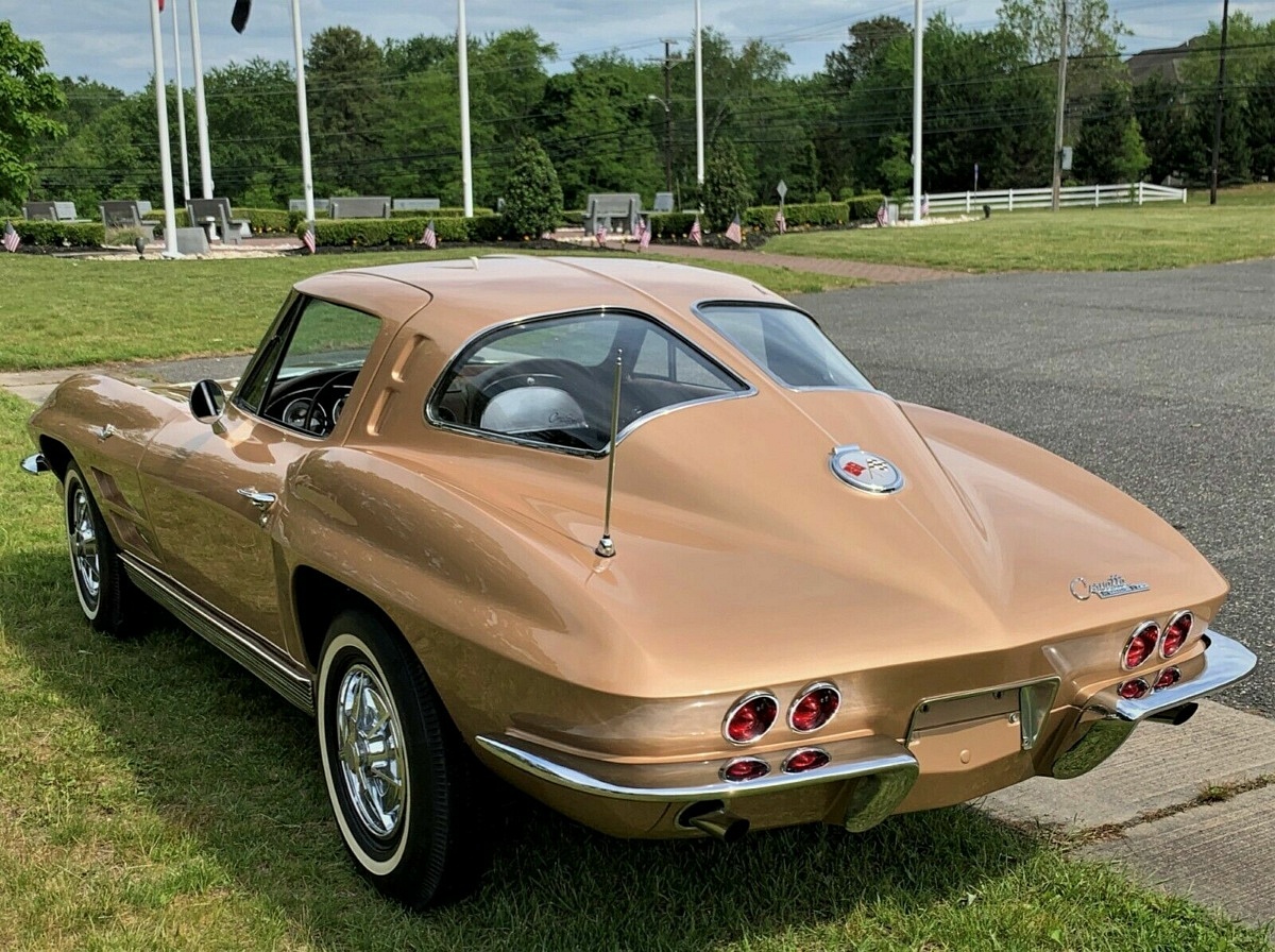 last-split-window-corvette-10-1200x896.jpg