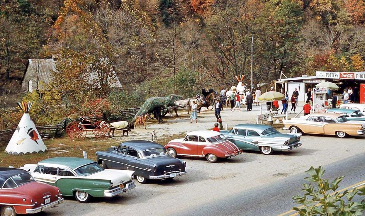 Late-1950s-Cars-at-a-Road-Side-Tourist-Trap-.jpg