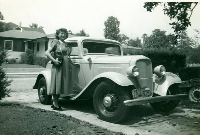 Lois Jane Laning Greene Neff. Craig Green. 1932 Ford. Pasadena.jpg