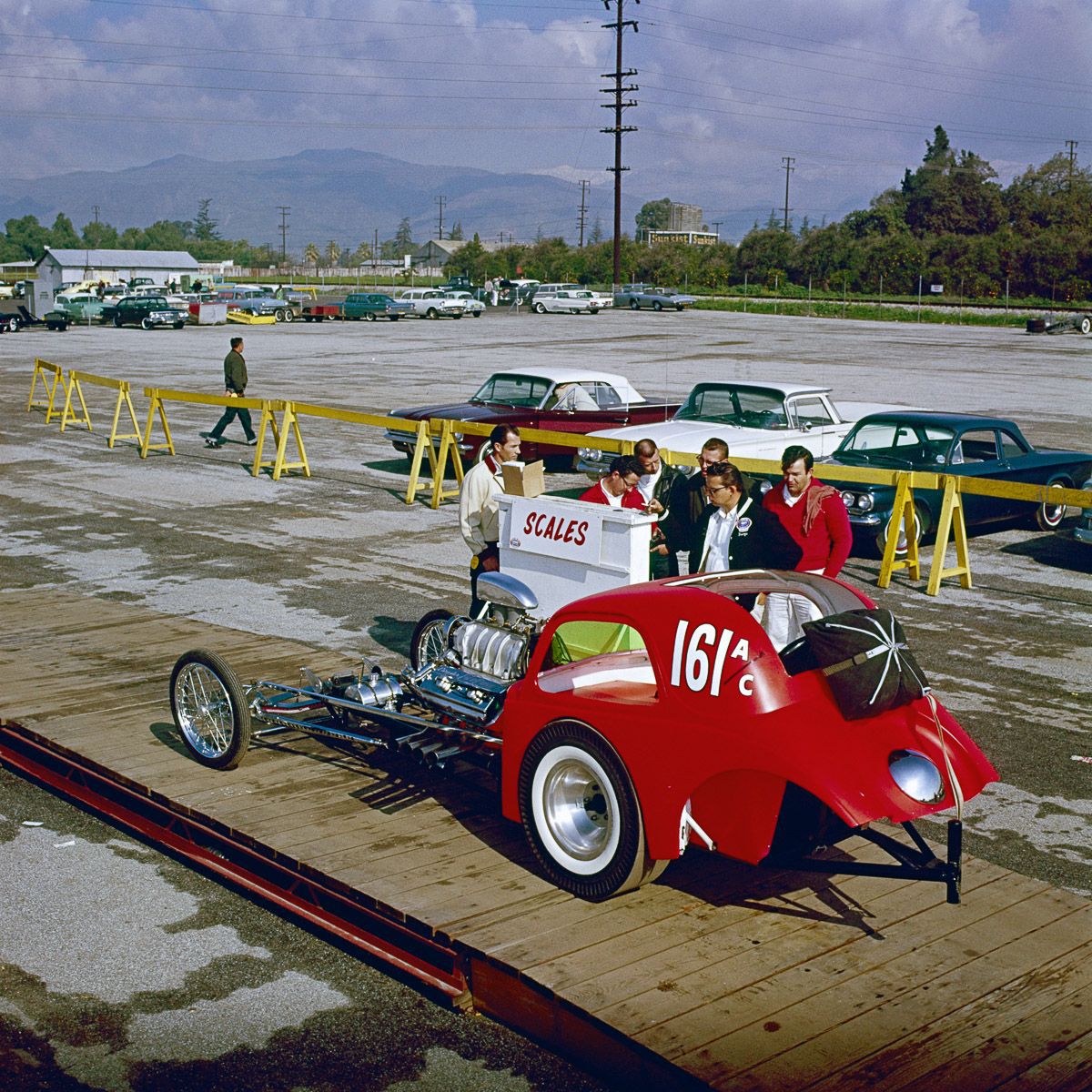 Lonnie Butts' Twitch-A-Wee Fiat-bodied Competition Coupe weighs in..jpg