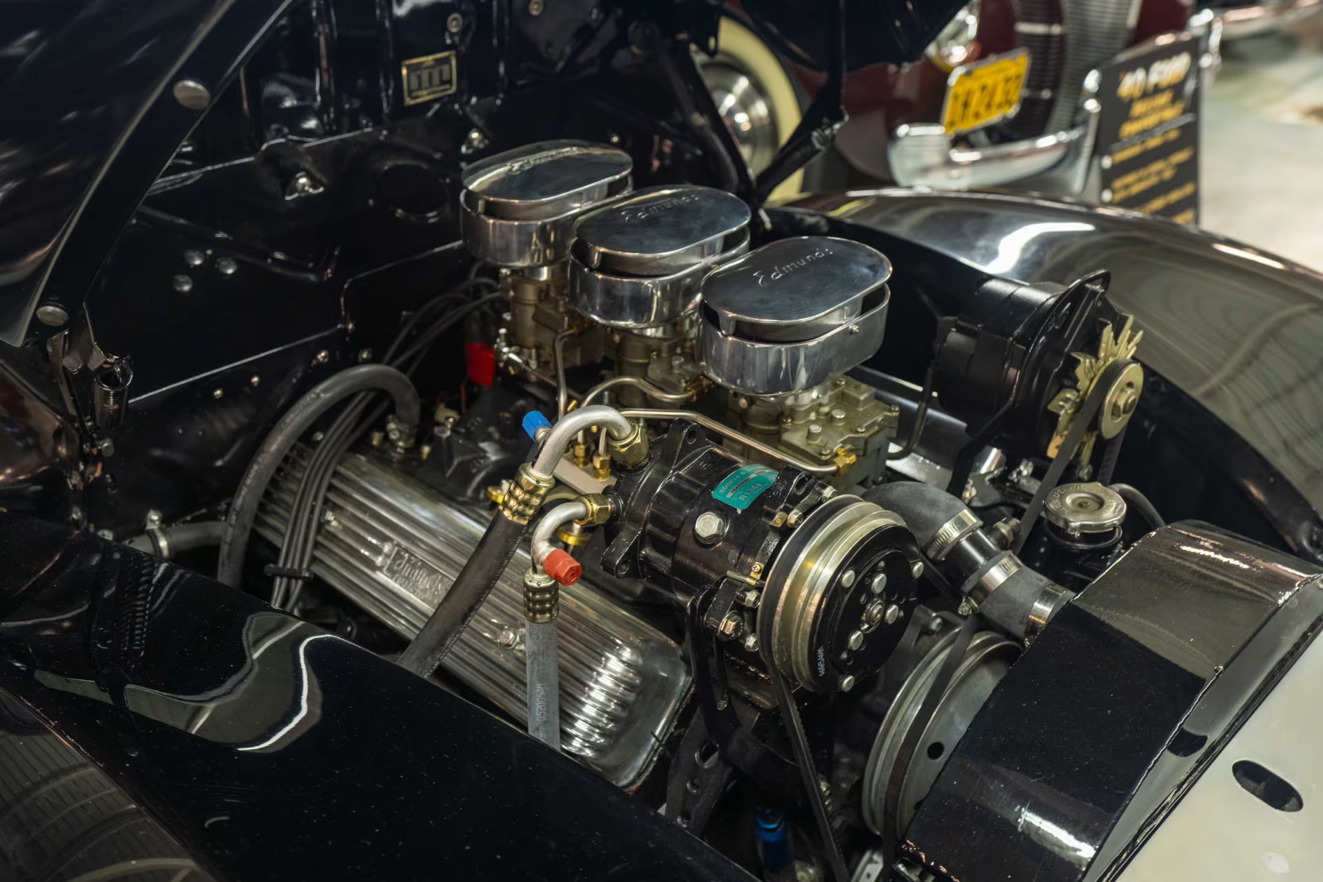 Lot R627 - Engine.jpg