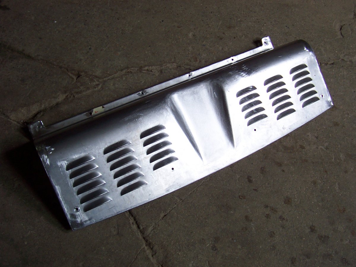 louvered rear panel.JPG