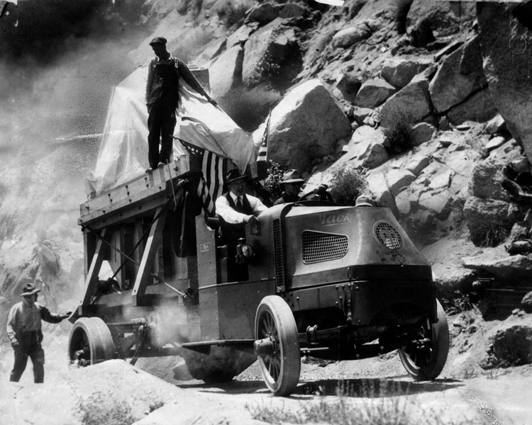 mack 1917.jpg