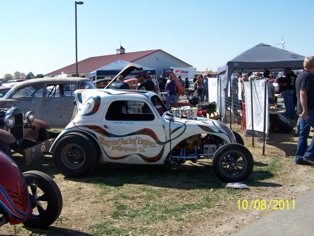 Magnum racing Fiat @ '11 pileup.JPG