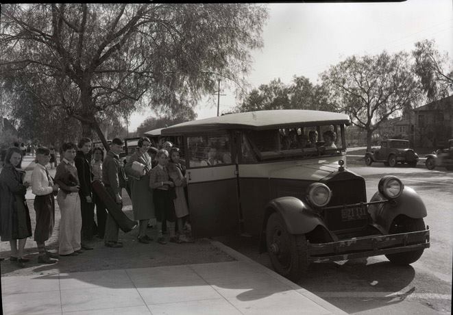 marshall junior high school bus 1931.jpg