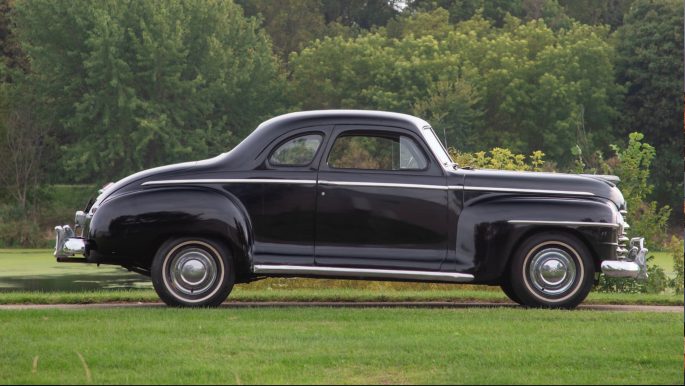 Mecum-1942-Plymouth-1-685x386.jpg