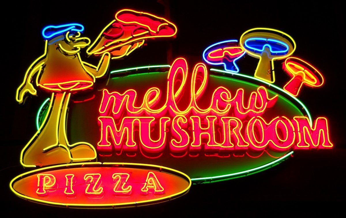 mellow-mushroom-pizza-neon-sign.jpg