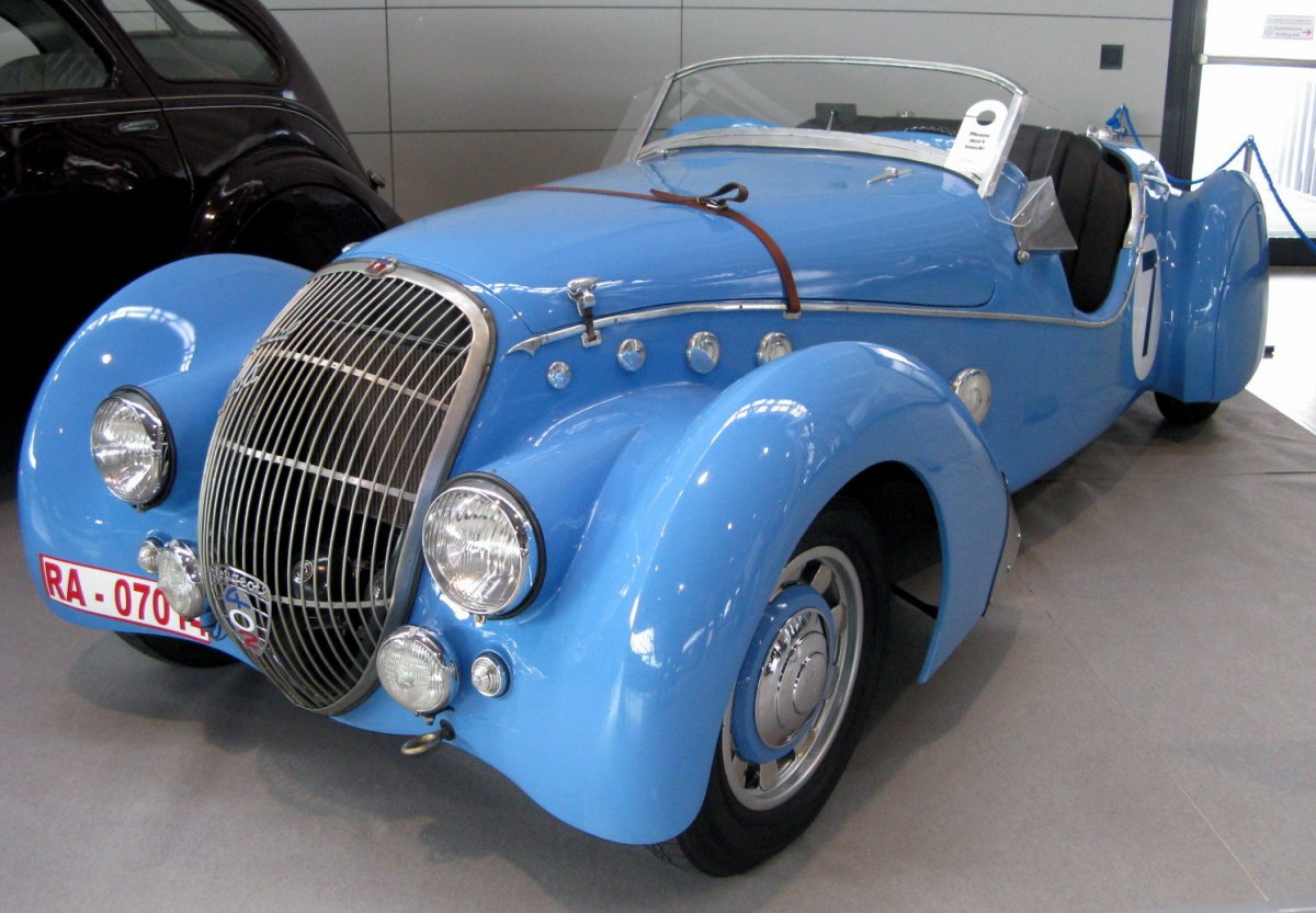 MHV_Peugeot_402_DS_DarlMat_Special-Roadster_01.jpg