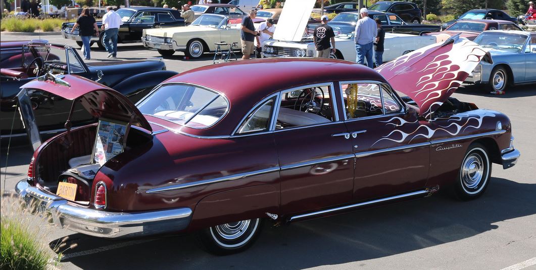 mild8 1951 Lincoln Cosmopolitan 4 Door Sedan.JPG